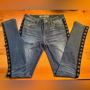 Idyllwind Miranda Lambert Boot Barn Jeans Studded Rhinestone Velvet Detail Sz 2